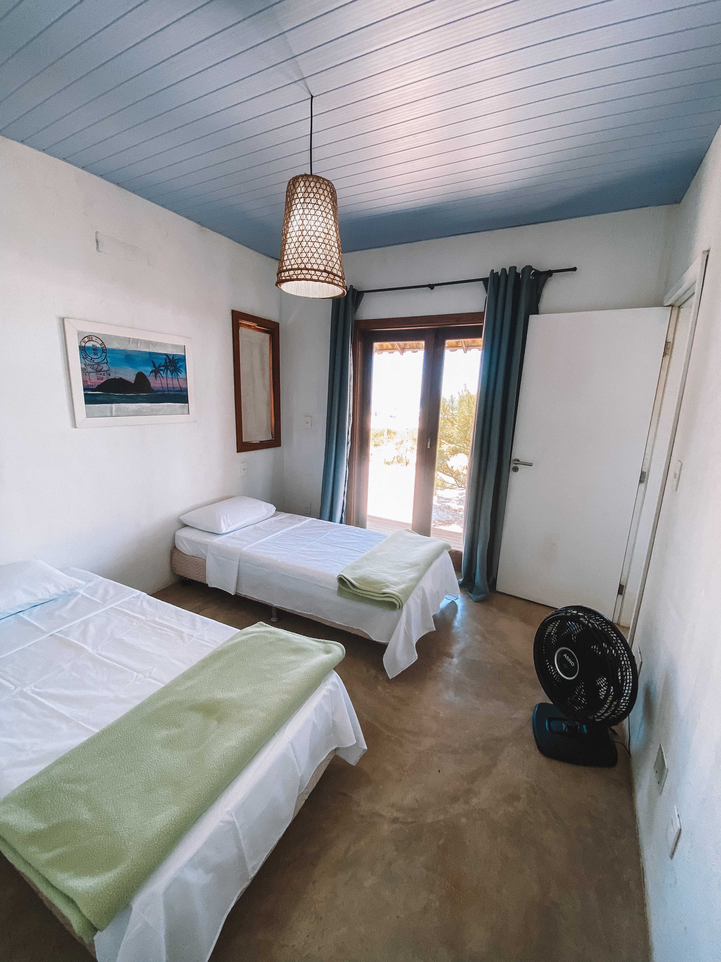 Casa Branca Pé na Areia em Arraial do Cabo