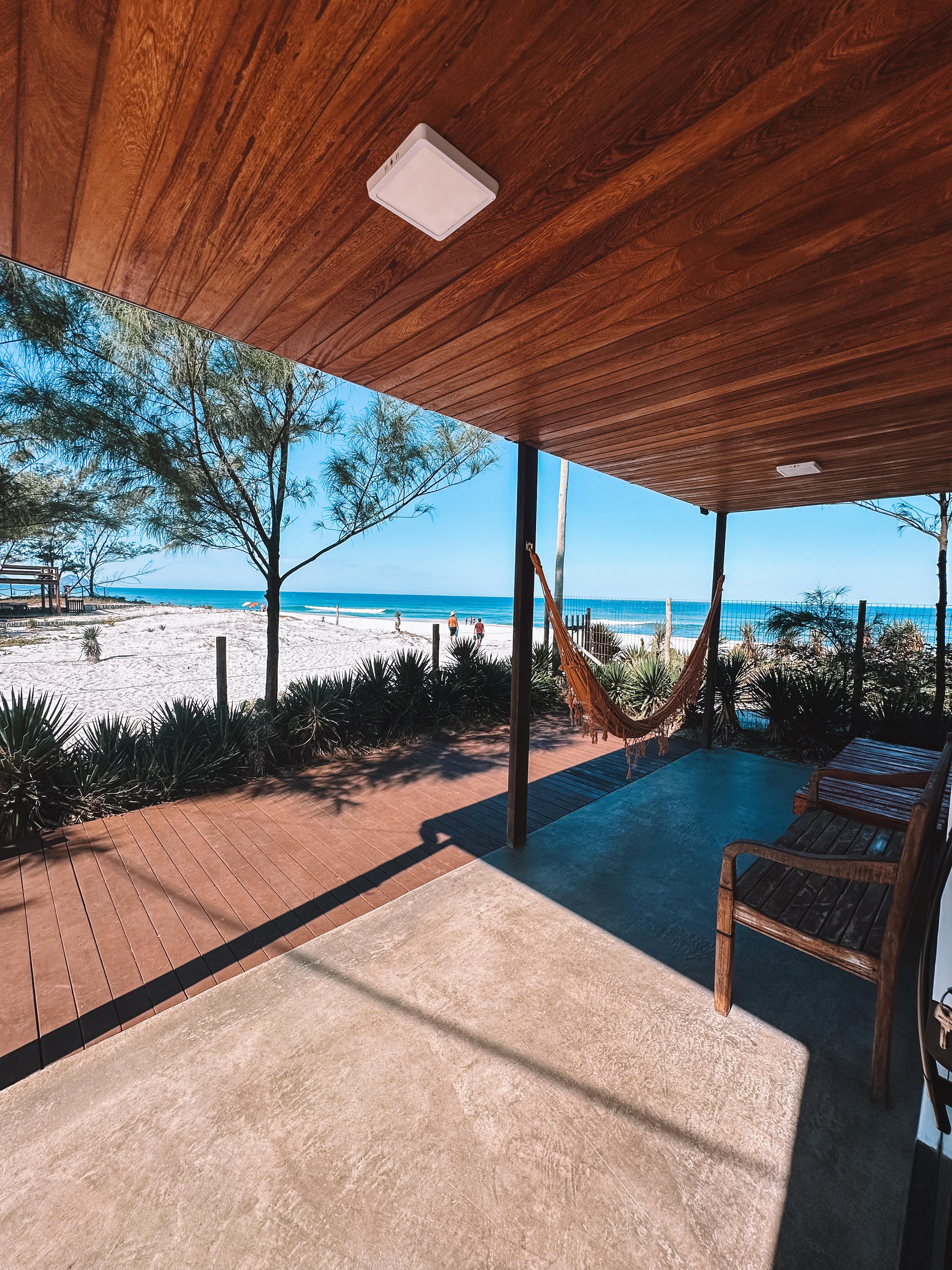 Achado CA1002 - Casa Carioca - Pé na areia